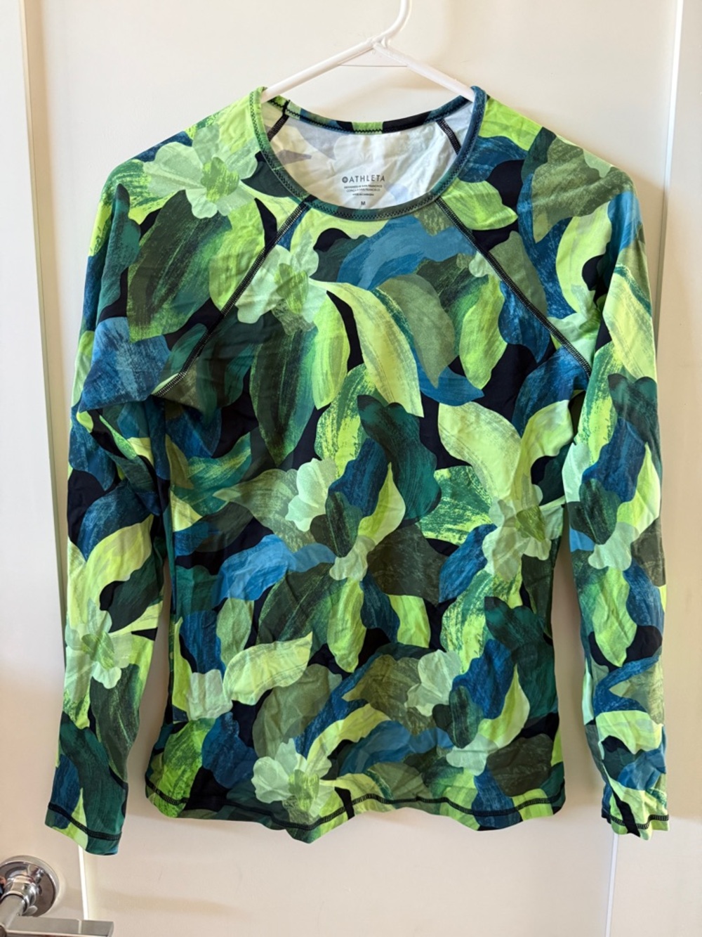 Athleta M Women’s Rash Guard